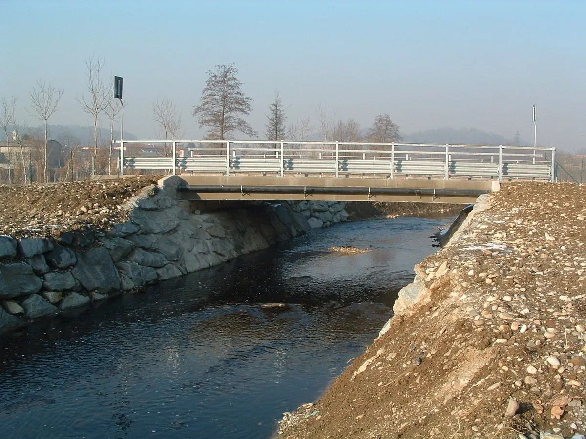 Sistemazione idraulica del fiume Seveso in comune di Cantù (l. 183/89) e ricostruzione del ponte di via dei Partigiani – 1° e 2° Lotto